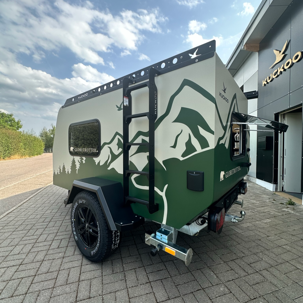 Gobetrotter-Edition Bruno von hinten mit Seitenleiter und Dachträger